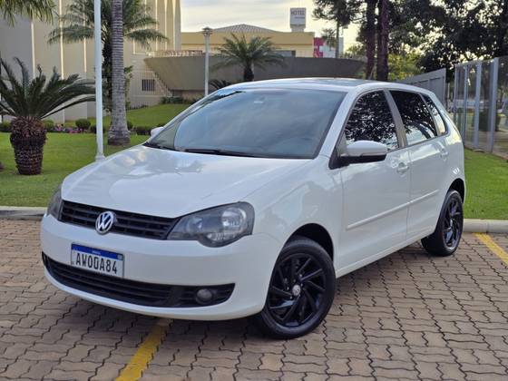 VOLKSWAGEN POLO 1.6 MI BLUEMOTION 8V FLEX 4P MANUAL VOLKSWAGEN POLO 1.6 MI BLUEMOTION 8V FLEX 4P MANUAL